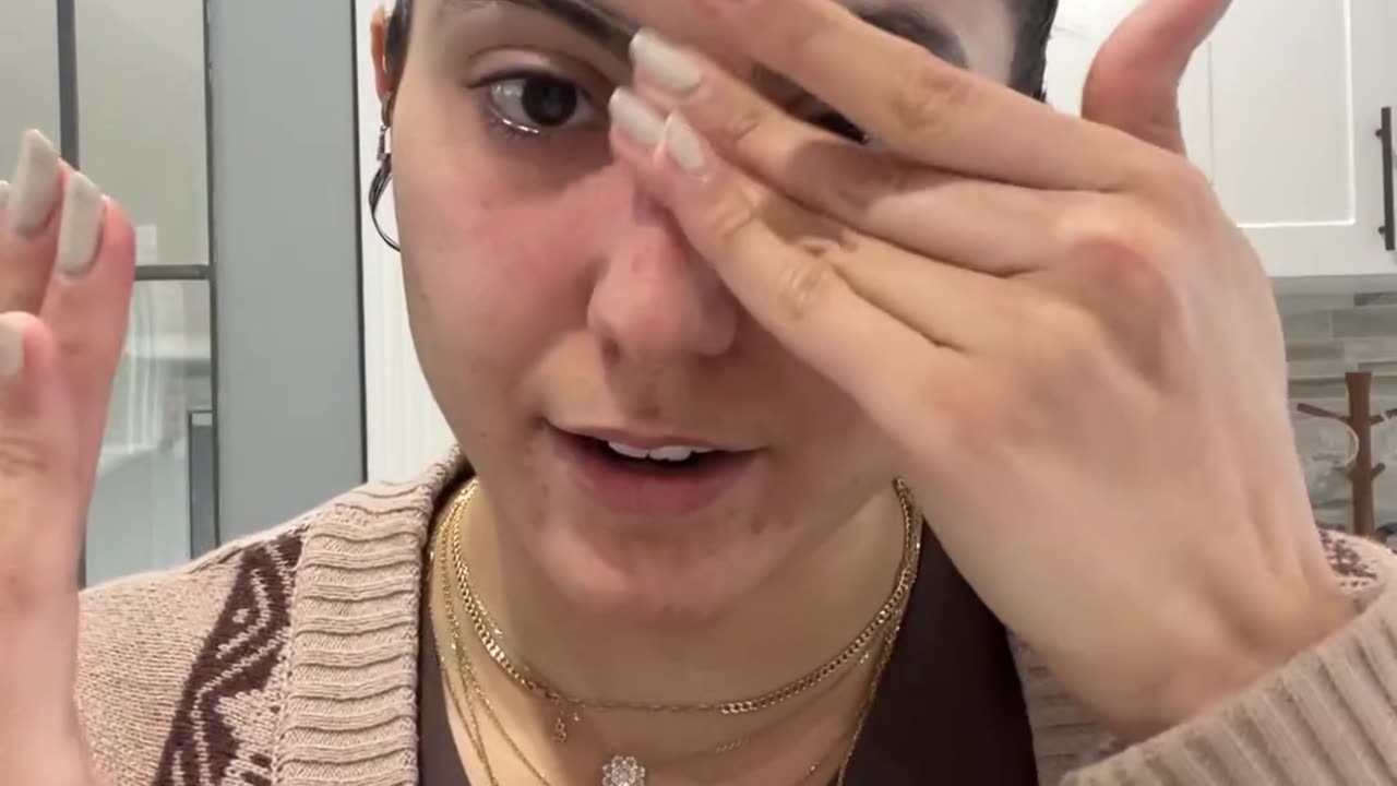 Get Flawless, Poreless Looking Skin with Milk Pore Eclipse Primer