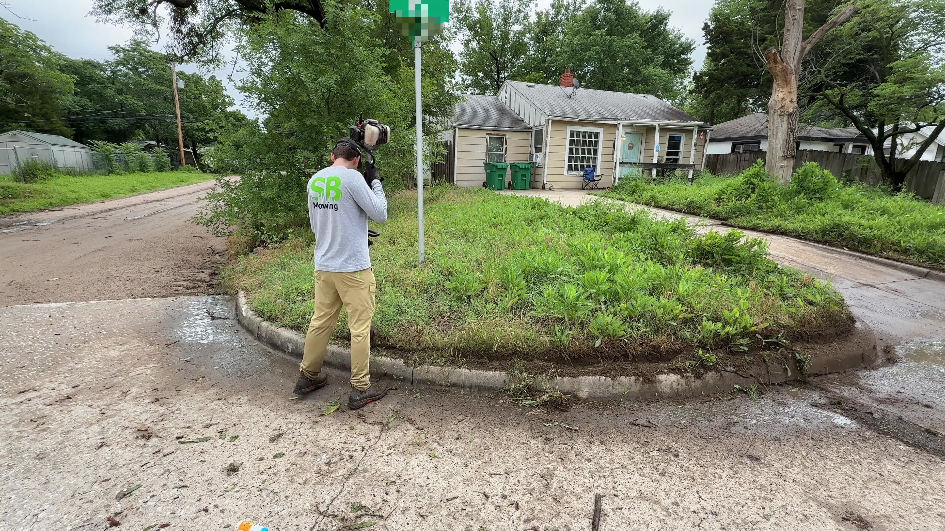 She was DISMISSIVE when I knocked but I COULDN’T LEAVE IT like this