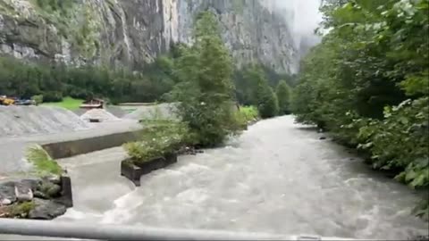 Switzerland’s Paradise： Rainy Day in Heavenly Beautiful Swiss Villages Countryside