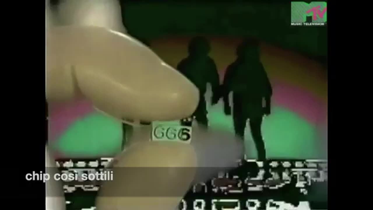 AVVERTIMENTO FIN DAL 1986 (sottotitolato).