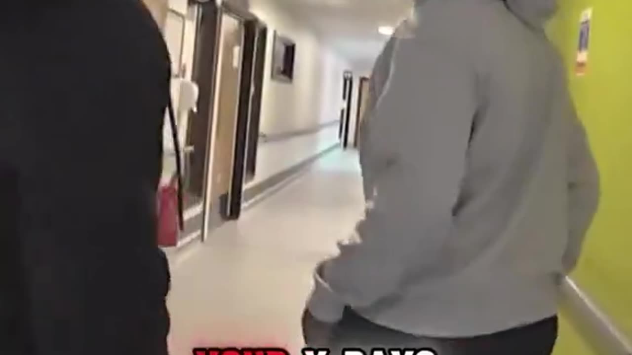 40 FAKE ASYLUM SEEKERS BOOKED FOR NHS TREATMENT... IT'S LOVELY INNIT! 🤌