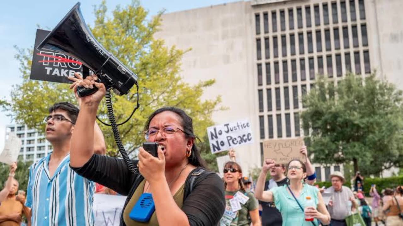 Why California and Texas are at the centre of a redistricting battle