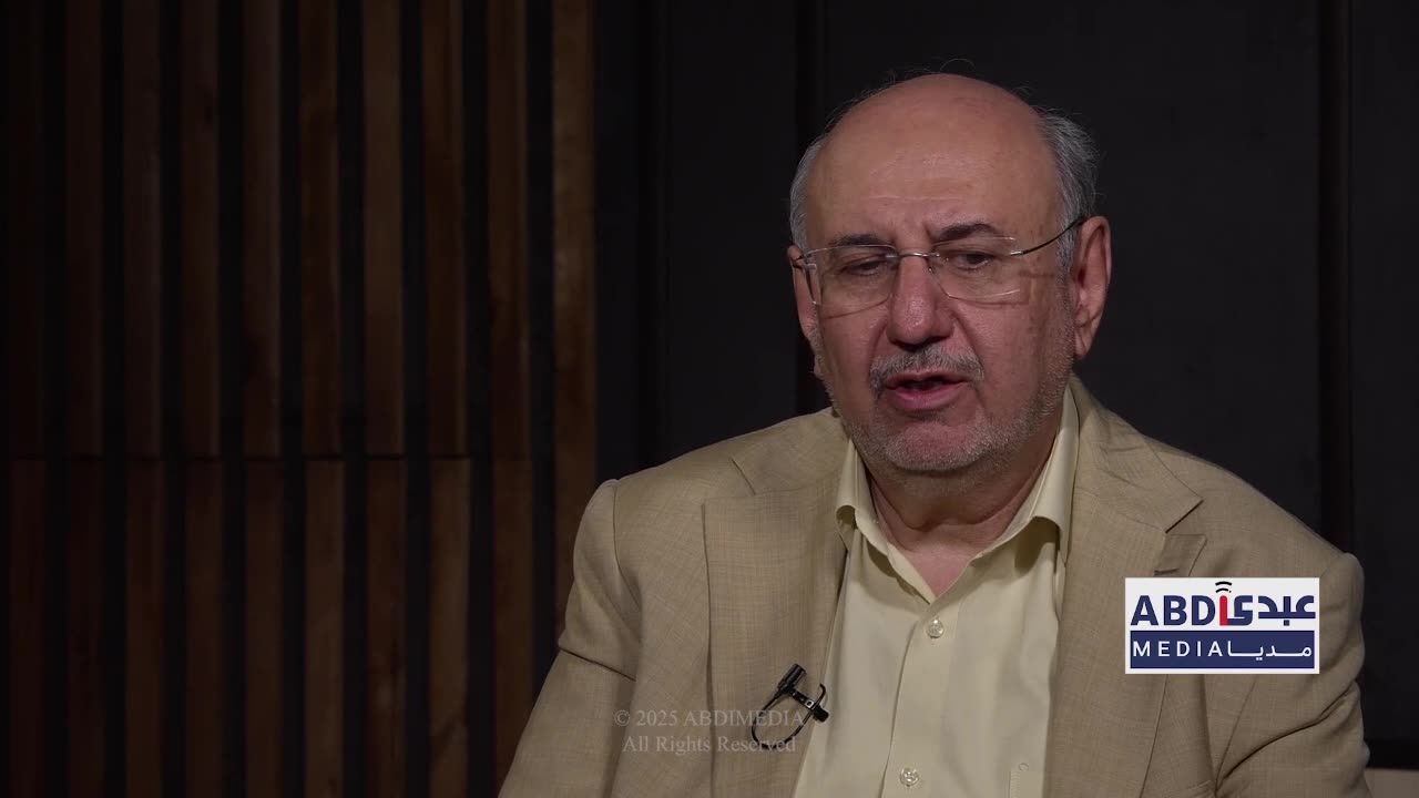 شاهین شرقی: آینده‌ی خطرناک این باشد که انسان‌ها برده‌ی یک سیستم ماشینی یا یک گروه فناورسالار باشند