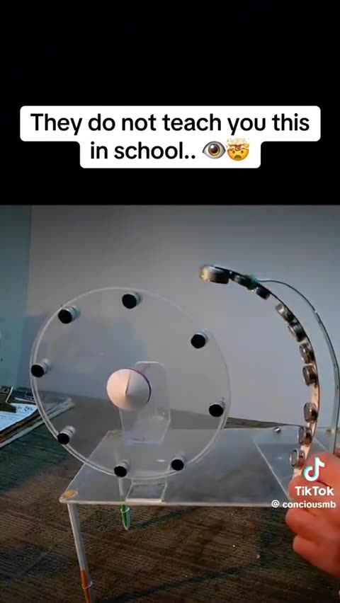 A Simple Perpetual Motion Device