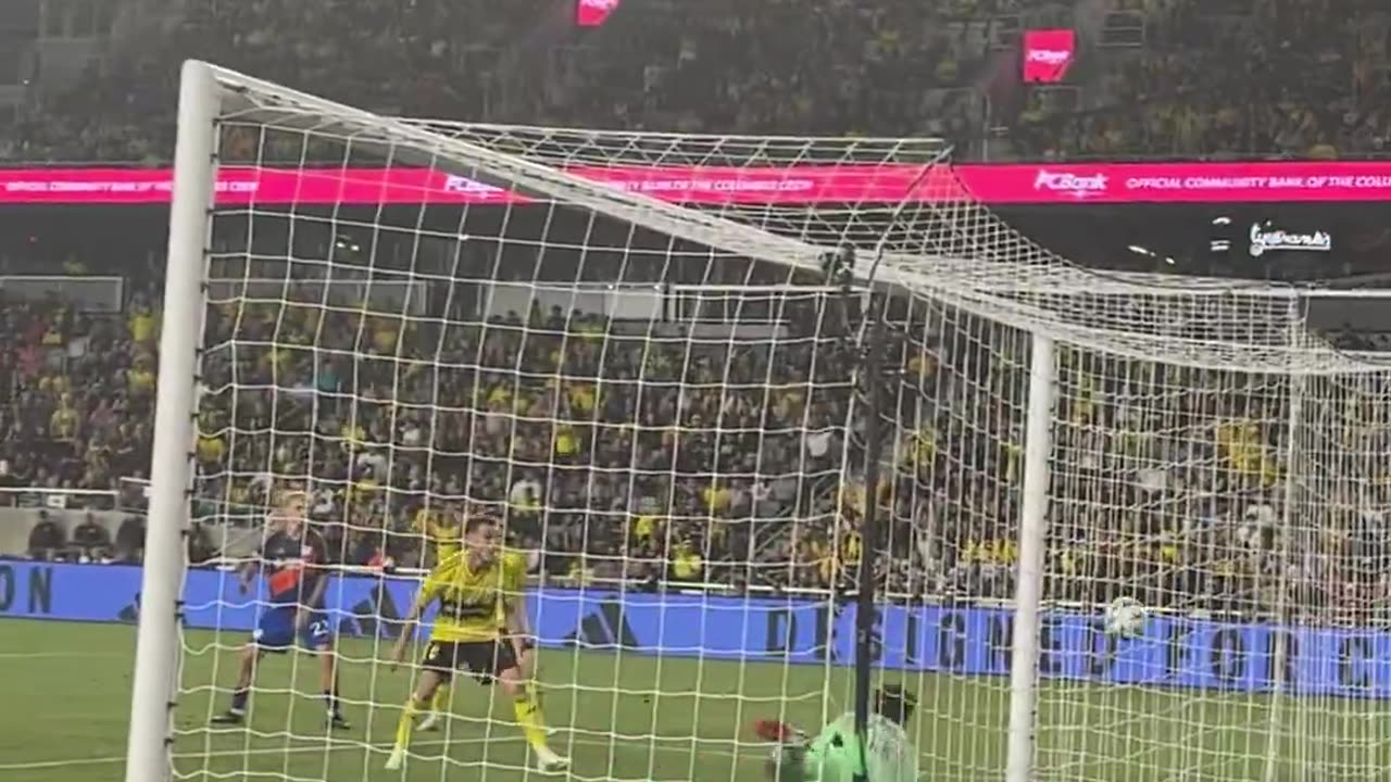 Major League Soccer - Insane save by Roman Celentano to keep us level! 😱🧤