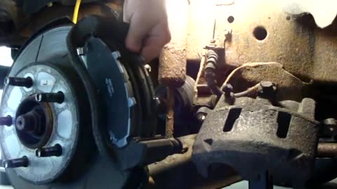 2000 V6 4.0L 4wd Ford explorer brake pad change