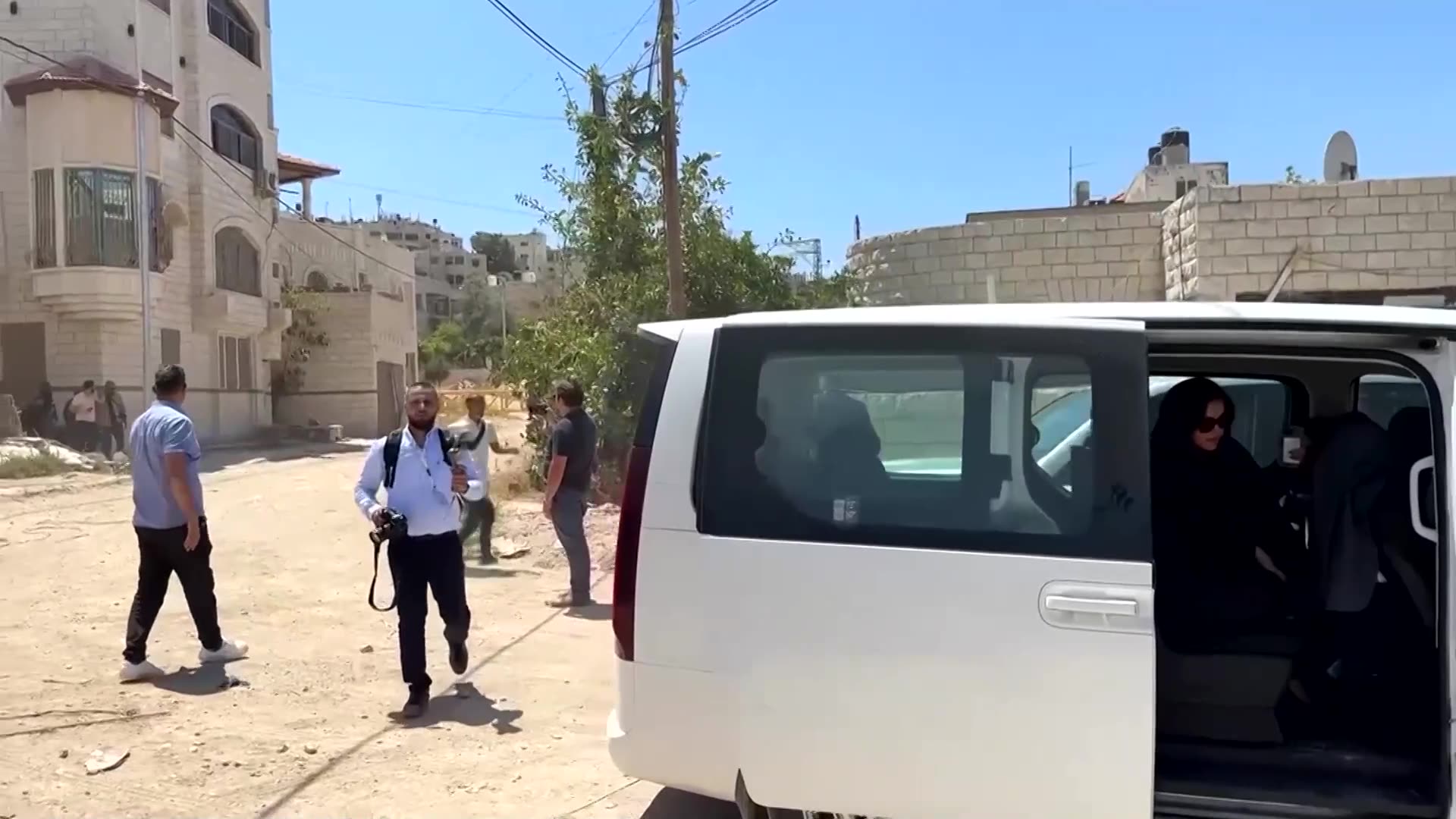 Israeli soldiers fire near diplomats visiting occupied West Bank