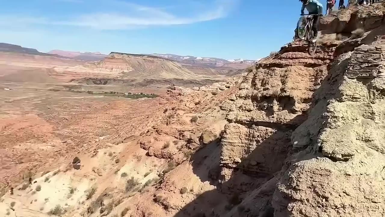 ده ثانیه‌ی عجیب زندگی‌اش