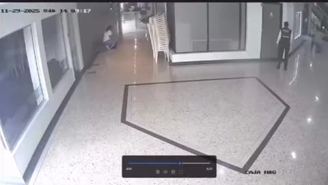 Nuevo video revela balacera en pleno atraco a joyería en Bucaramanga