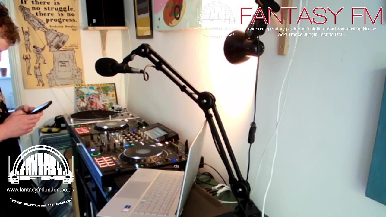 DJ Webbstar: Saturday Sunshine