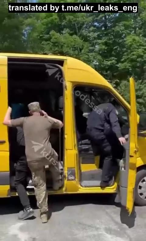 "This will all be on the Internet, police, help!"