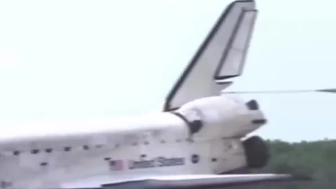 A 1970s Plane Is A Spaceship Laugh My Titts Off