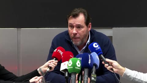 Spain's train crash 'extremely strange': transport minister