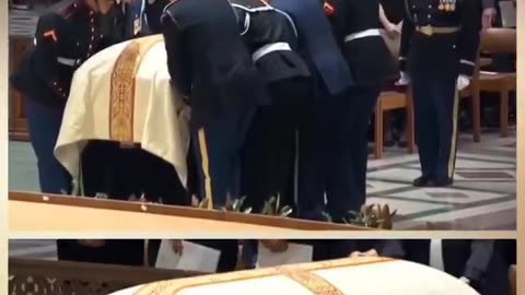 Dick Cheney's non-US Flag WRINKLED cover over his casket