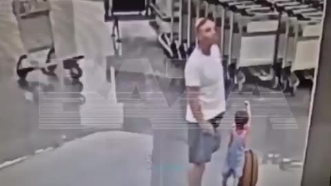 crazy video moscow airport 2025