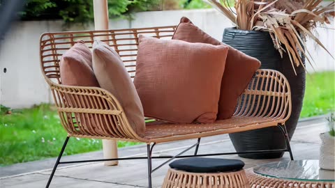 👩‍❤‍👨Transform your rooftop into a city escape with our sleek, space-saving bistro set. 🪑