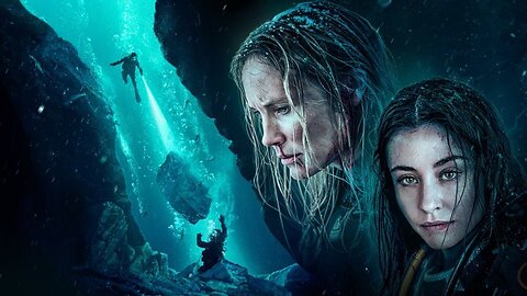 Girl Survival in Sea Hindi Voice Over Film Explained in Hindi Urdu Summarized हिन्दी Thriller