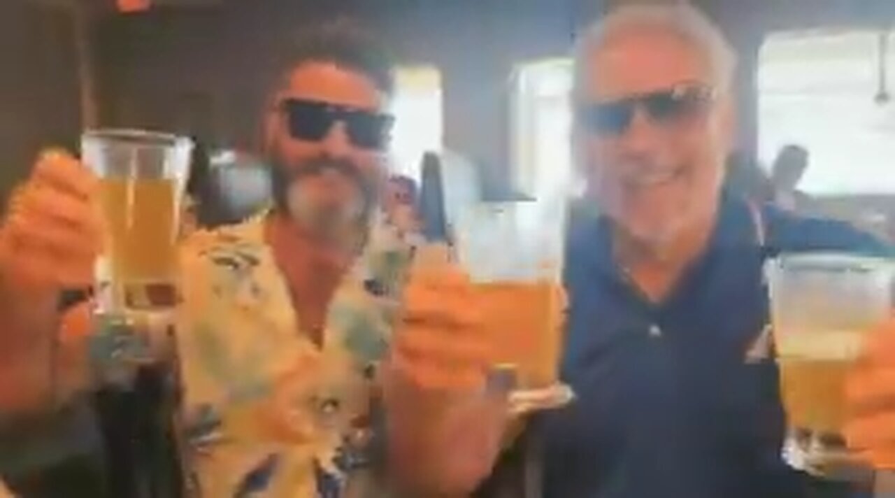 HT AND PISS CUP JEFFY SIP MUGS OF URINE AND MAKE OUT 🍻 [OBVIOUS AI BUT NOT FAR FROM TRUTH]