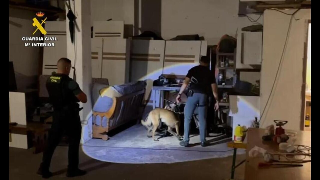 Detenido por robar en un local accediendo por las rejas de una ventana
