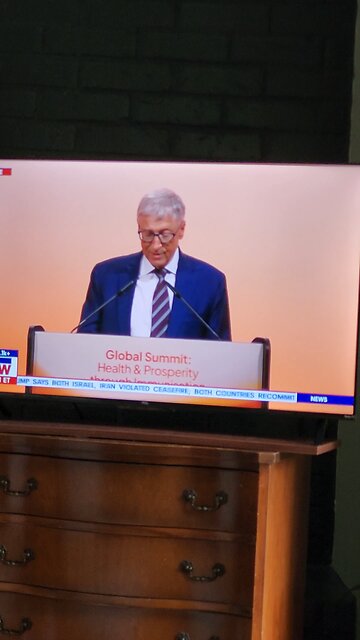 Really, The Fake Bill Gates. LMAO 🤣 🤣 🤣