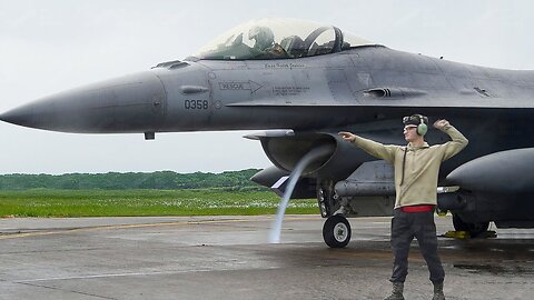 US Powerful F-16 Creates Mini Tornado Before Takeoff