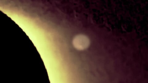 Massive Structure Over 100 Miles Long Filmed For Hours At The Sun