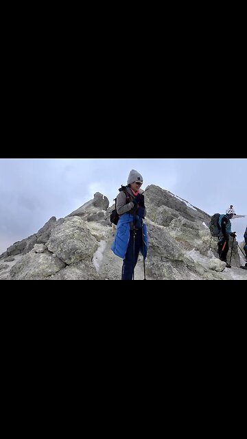 مستند هیچکس نخوابد، داستان نگار سماک نژاد و رکورد صعود پیوسته دماوند