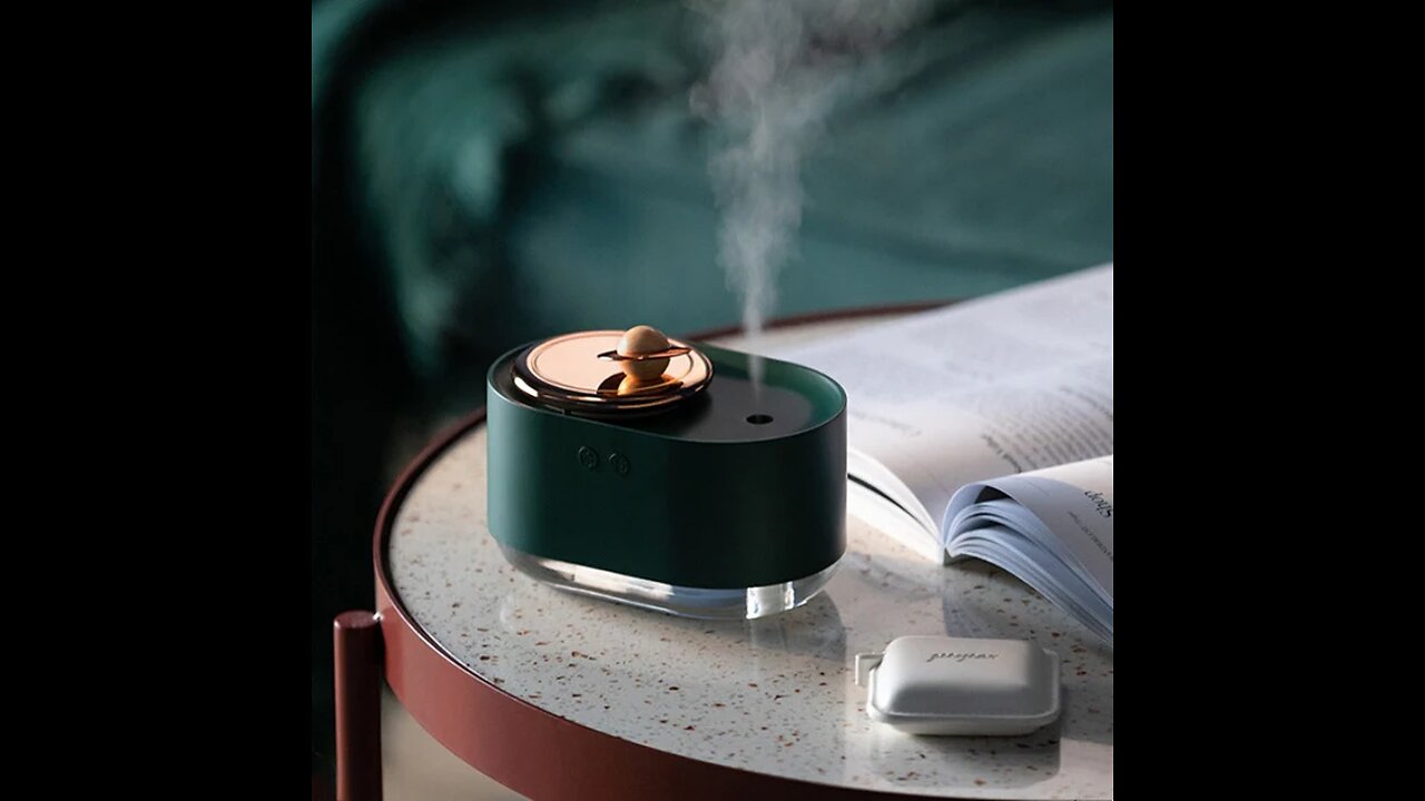 Rotating Planet Mini Humidifier