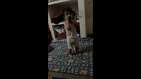 baby is crying😭