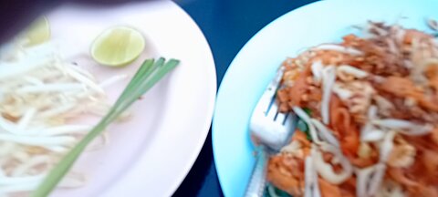 PAD THAI: A DELICIOUS ORIGINAL THAI DISH