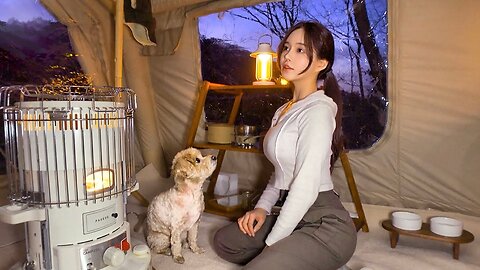 Camping mukbang vlog of baking pepperoni pizza on the stove and drinking
