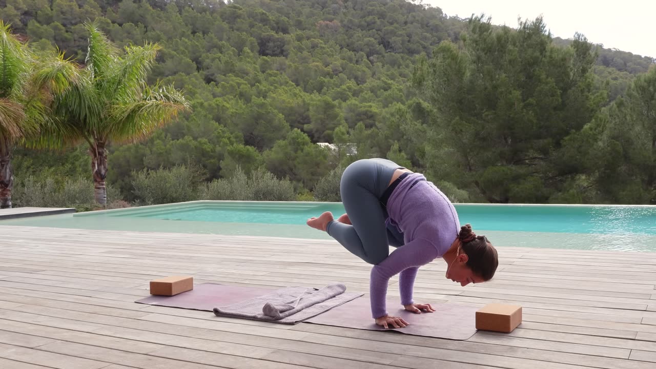 40 Min Full Body Intermediate Yoga Flow