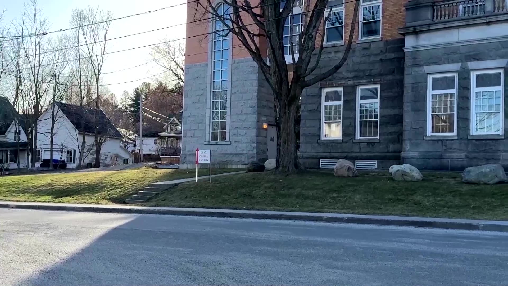 Canadian access blocked to border-straddling library after a century