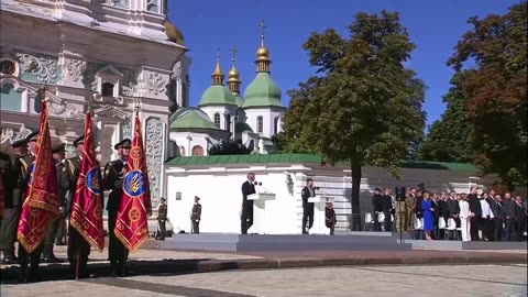 Zelenskiy leads Ukraine's Independence Day alongside Canadian PM
