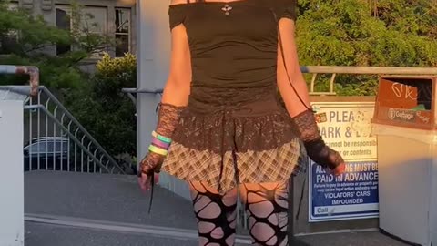 Goth tgirl of deep beauty