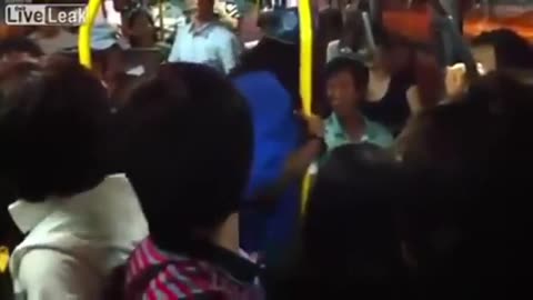 Tykwon Chimps Out On Greyhound Bus