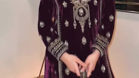 Buy the Grace | Timeless Pakistani Suit Styles Now on Mirraw
