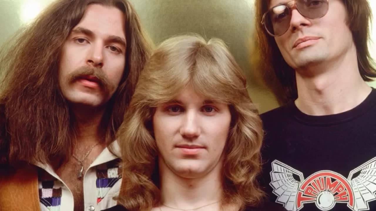 Happy Birthday to RIK EMMETT (from Triumph) ...