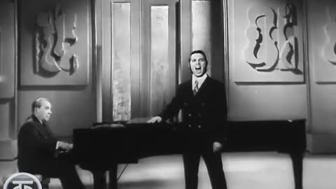 Rusia del compositor Anatoly Novikov. Cantada por Vladislav Piavko