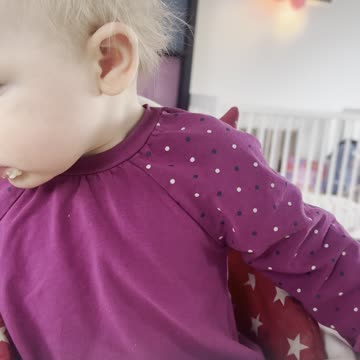 Baby Kayla Breakfast & Morning Hair — Adorable Moment 🥣😄