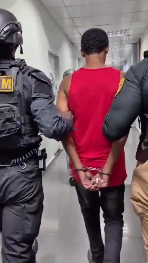 Policía Captura Hombre
