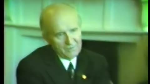l'intervista storica al nazista ucraino Yaroslav Stetsko DOCUMENTARIO è stato un politico ucraino,leader dell'Organizzazione dei Nazionalisti Ucraini(OUN)di Stepan Bandera fu autoproclamato capo temporaneo del Governo Nazionale Ucraino del 1941
