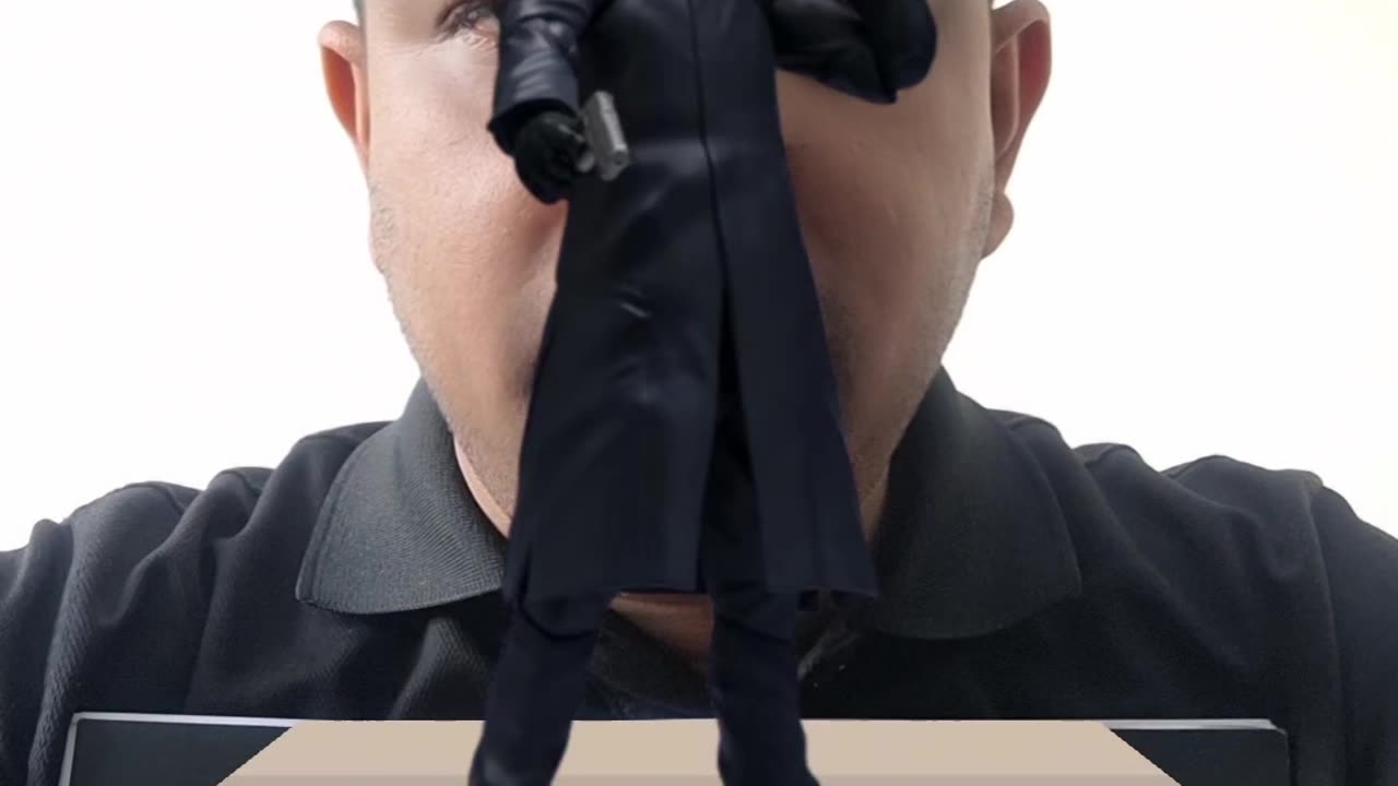 Will you help Thanos? #helpthanos #thanos #squidgame