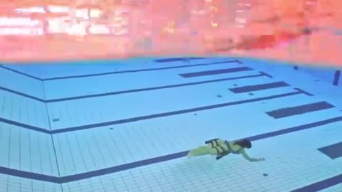 Wearable gadget that propels🤔 you underwater