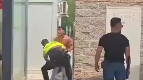 North African asylum seeker in Spain steals a woman's necklace and patriots educate him.
