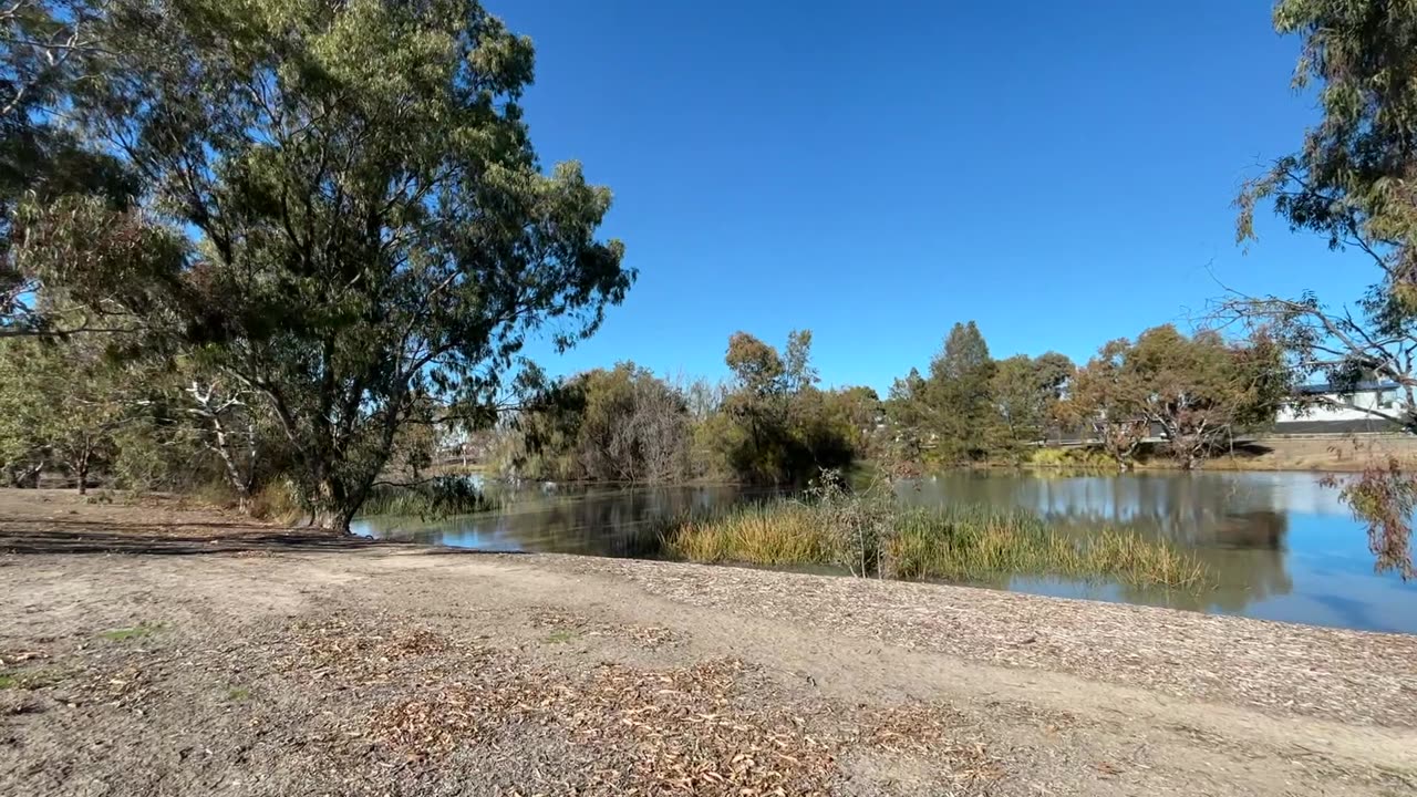 Wimmera River - Enjoy the sunshine