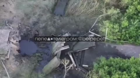 👀✈️ Ukrainian Air Force successfully carried out an airstrike on the bridge over