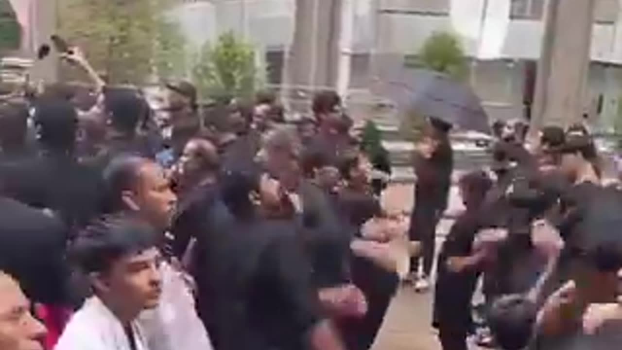 This is Texas not BAGHDAD or PAKISTAN - WAKE UP AMERICA!