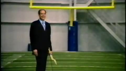 January 24, 2010 - Peyton Manning & Jim Nantz Demonstrate HDTV