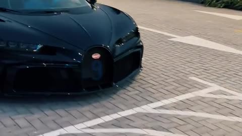 🤯💨 You Won't Believe This Lamborghini's Speed in Dubai! | LuxurySportsCars